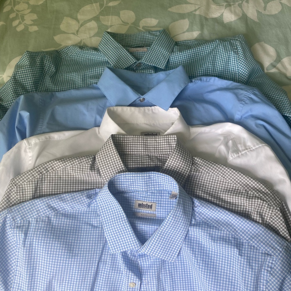 Kenneth Cole set of five men’s shirts in like new condition all for $40